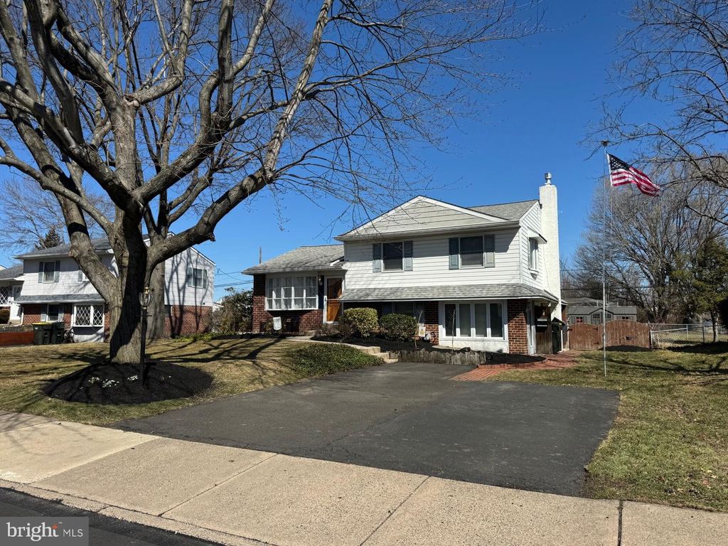 509 EXTON RD, Hatboro, PA 19040