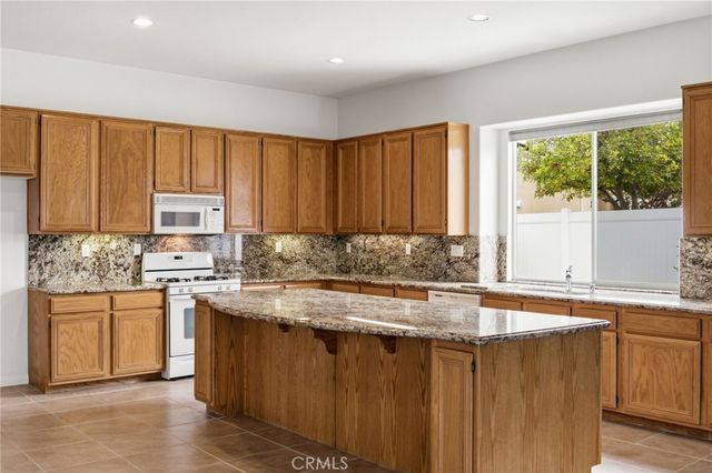 42144 Santa Fe Trail, Murrieta, CA 92562