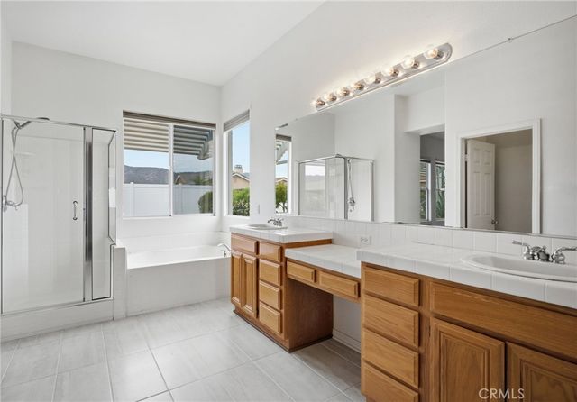 42144 Santa Fe Trail, Murrieta, CA 92562