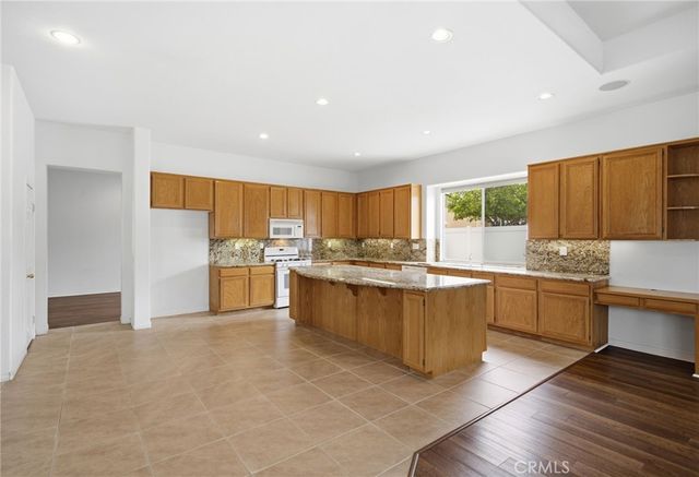 42144 Santa Fe Trail, Murrieta, CA 92562