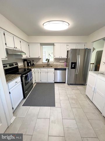 5929 WILD BROOK CT, Centreville, VA 20121