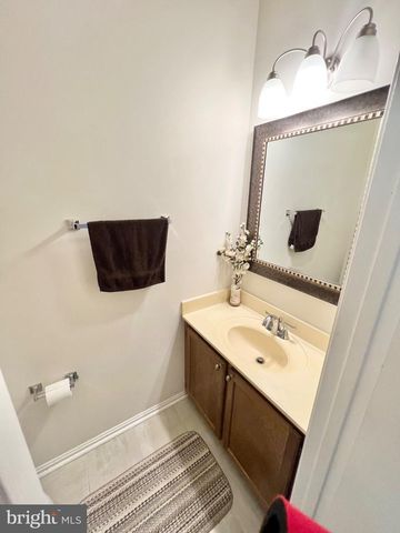 5929 WILD BROOK CT, Centreville, VA 20121