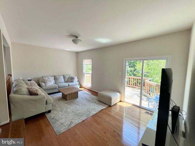5929 WILD BROOK CT, Centreville, VA 20121