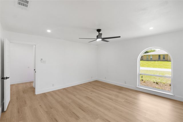1821 El Paso Street, Lewisville, TX 75077