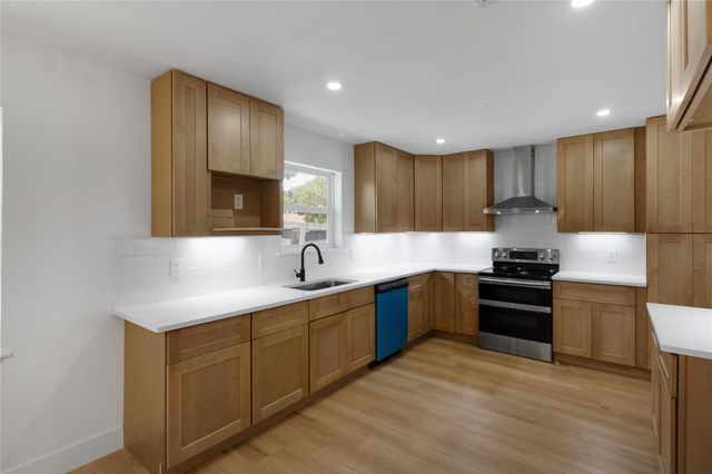 1821 El Paso Street, Lewisville, TX 75077