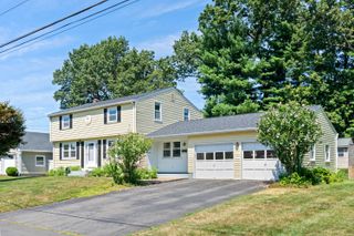 27 Circle Drive, Enfield, CT 06082