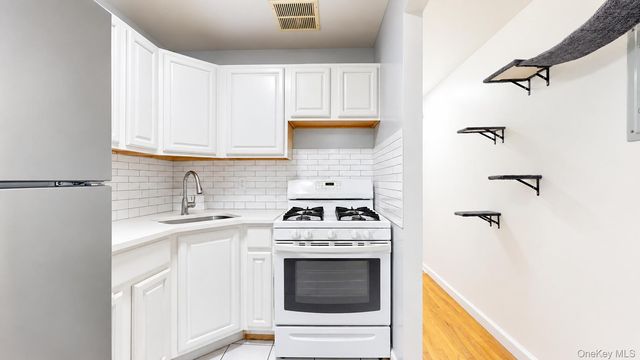 35-13 109th Street, Corona, NY 11368