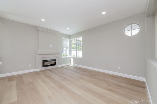 27 Monte Carlo, Irvine, CA 92614