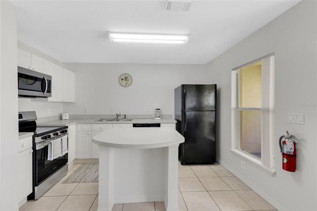 2855 CLUB CORTILE CIRCLE, Kissimmee, FL 34746