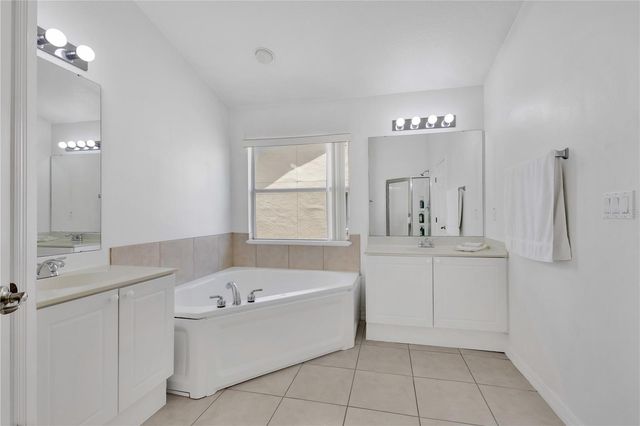 2855 CLUB CORTILE CIRCLE, Kissimmee, FL 34746