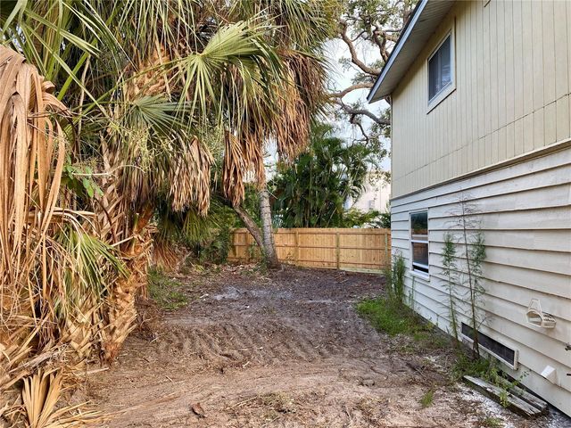 7820 MIDNIGHT PASS, Sarasota, FL 34242