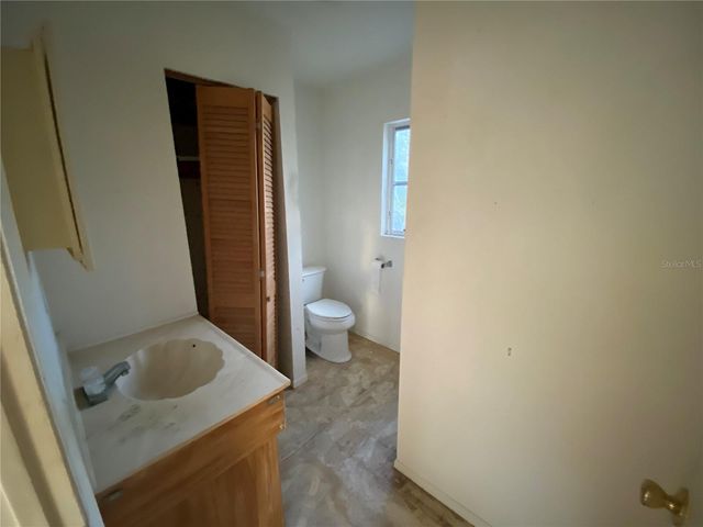 7820 MIDNIGHT PASS, Sarasota, FL 34242