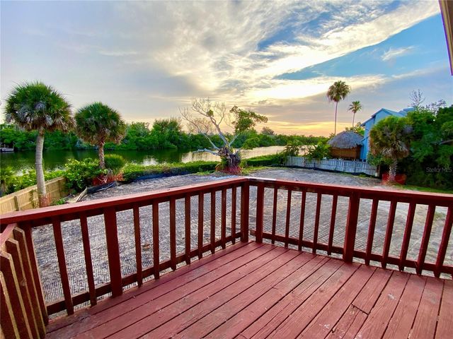 7820 MIDNIGHT PASS, Sarasota, FL 34242