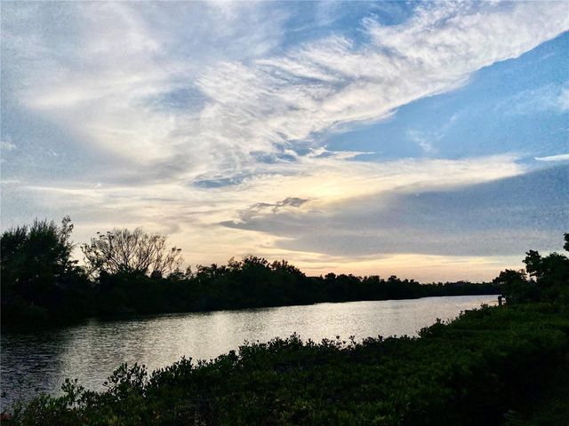 7820 MIDNIGHT PASS, Sarasota, FL 34242