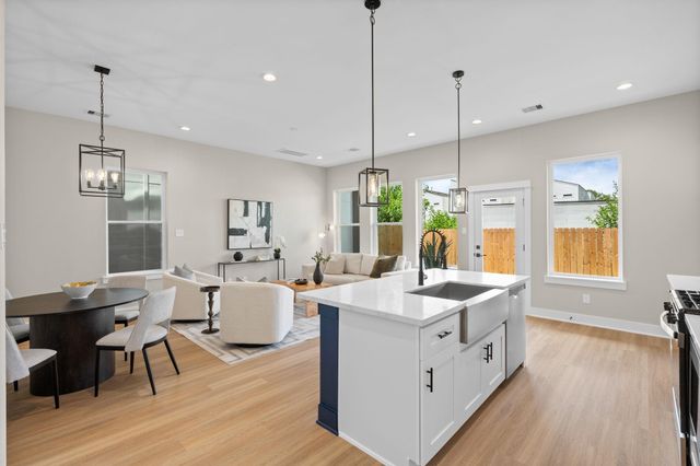 5815 Highland Sun Lane, Houston, TX 77091