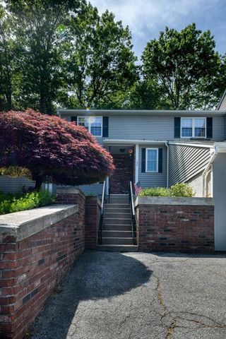 102 Torrey Lane Ext 102, Holden, MA 01520