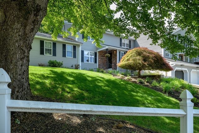 102 Torrey Lane Ext 102, Holden, MA 01520