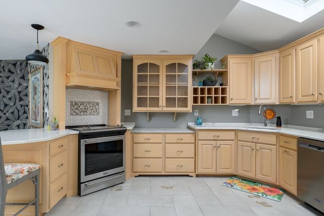 102 Torrey Lane Ext 102, Holden, MA 01520