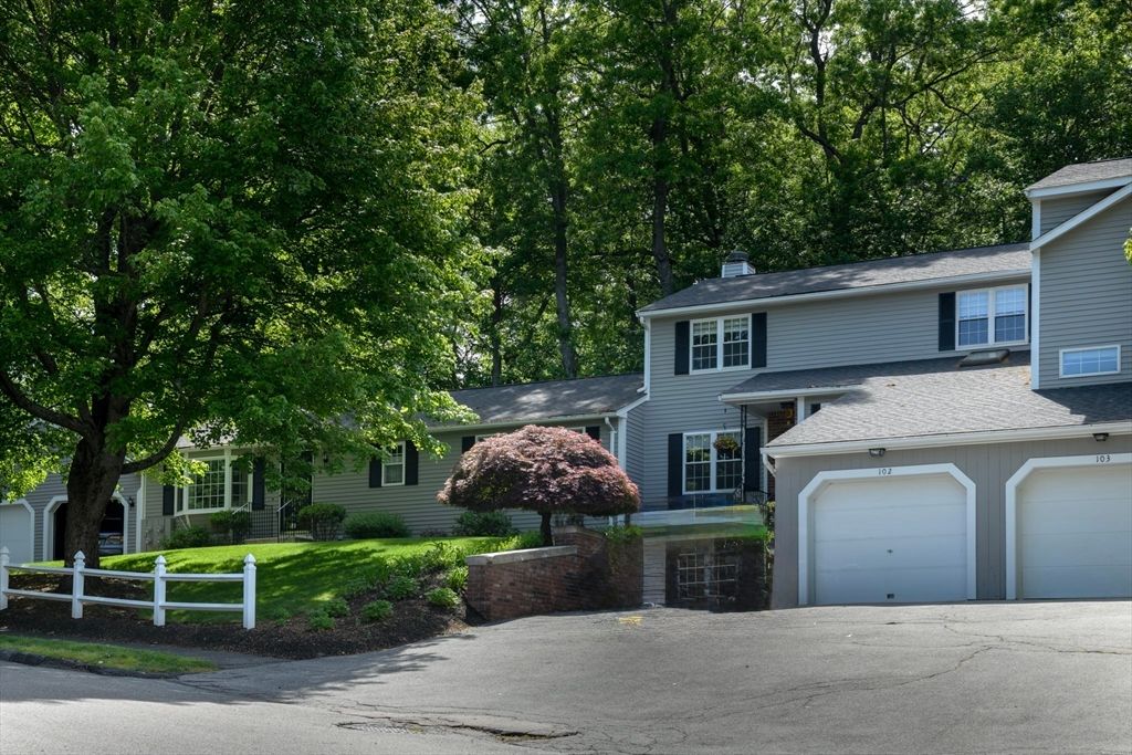 102 Torrey Lane Ext 102, Holden, MA 01520