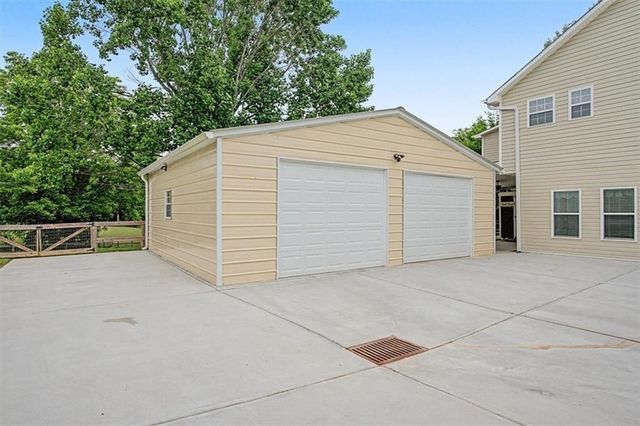 124 Chrissy Dr, Temple, GA 30179
