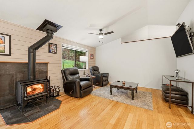 6830 Norma Beach Road, Edmonds, WA 98026