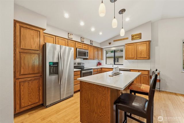 6830 Norma Beach Road, Edmonds, WA 98026