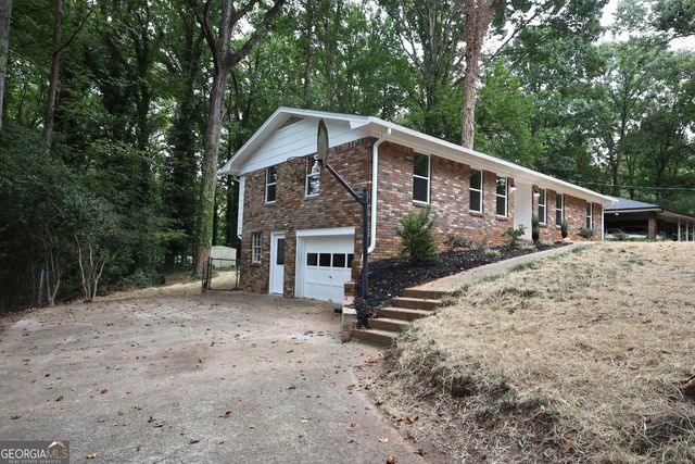 3941 Canterbury Walk, Douglasville, GA 30135