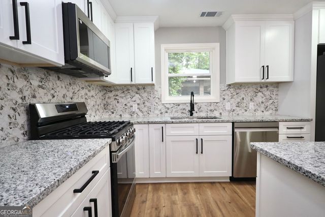 3941 Canterbury Walk, Douglasville, GA 30135