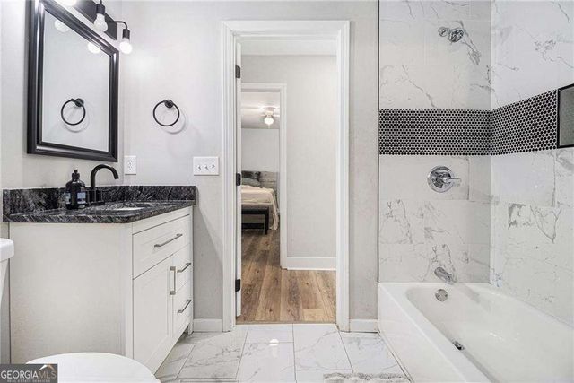 3795 King Edward Trail SW, Atlanta, GA 30331