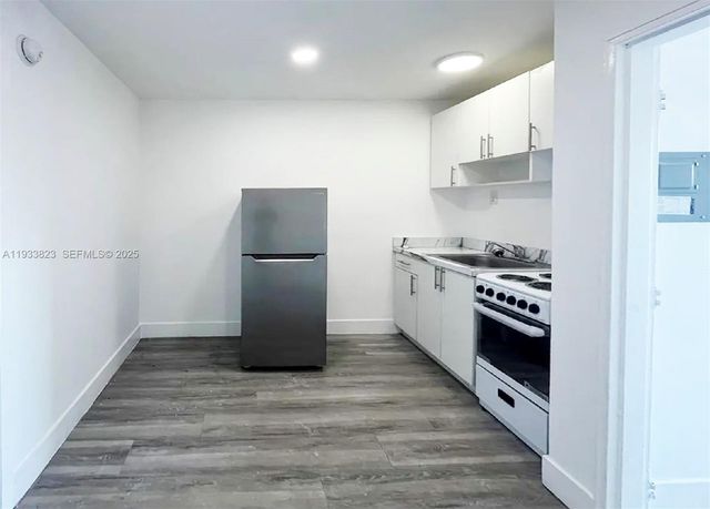 14280 NE 6th Avenue, North Miami, FL 33161