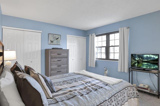 2417 Fernwood Avenue, Grove City, OH 43123