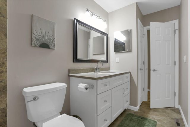 2417 Fernwood Avenue, Grove City, OH 43123