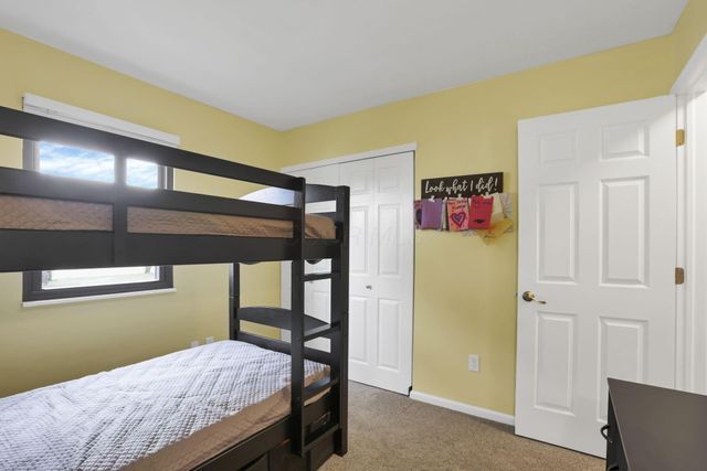 2417 Fernwood Avenue, Grove City, OH 43123