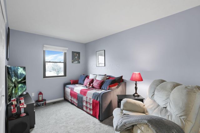 2417 Fernwood Avenue, Grove City, OH 43123