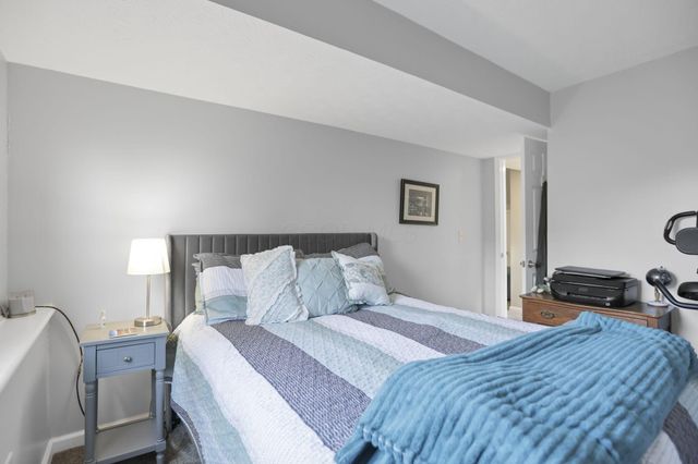 2417 Fernwood Avenue, Grove City, OH 43123