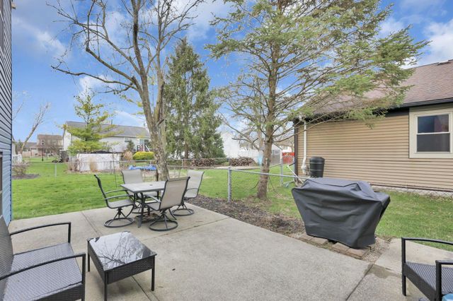 2417 Fernwood Avenue, Grove City, OH 43123