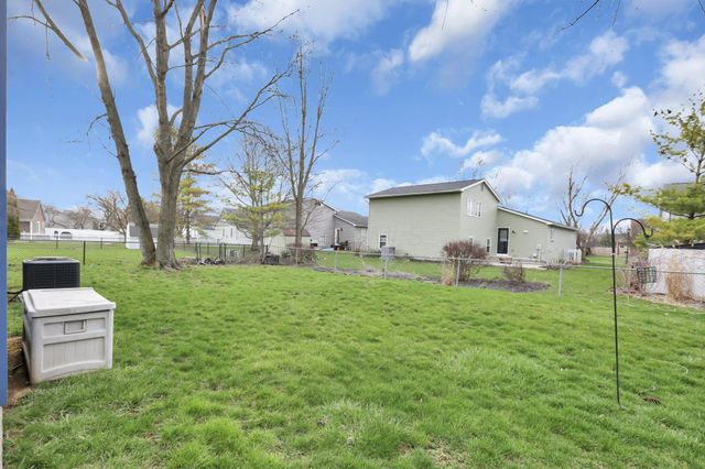 2417 Fernwood Avenue, Grove City, OH 43123