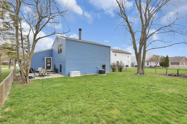 2417 Fernwood Avenue, Grove City, OH 43123