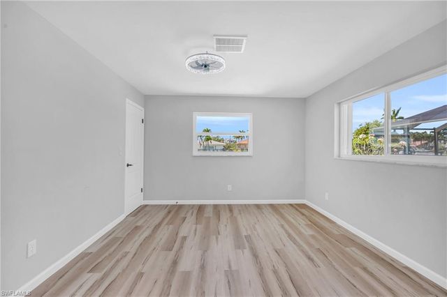 5230 Sarasota CT, Cape Coral, FL 33904