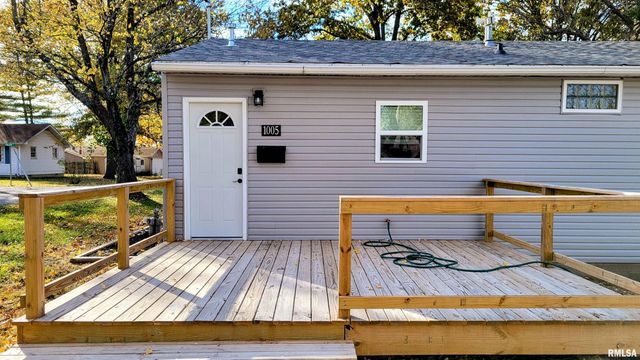 1005 MOORE Street, Carterville, IL 62918