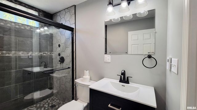 1005 MOORE Street, Carterville, IL 62918