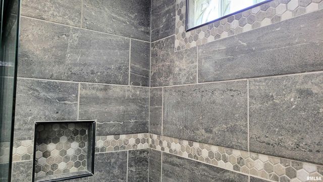 1005 MOORE Street, Carterville, IL 62918