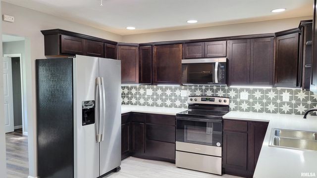 1005 MOORE Street, Carterville, IL 62918