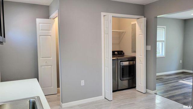 1005 MOORE Street, Carterville, IL 62918