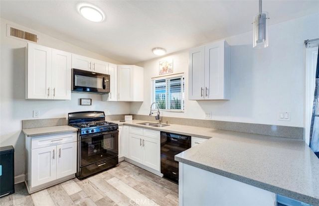 10347 Kalmia Street, Los Angeles, CA 90002