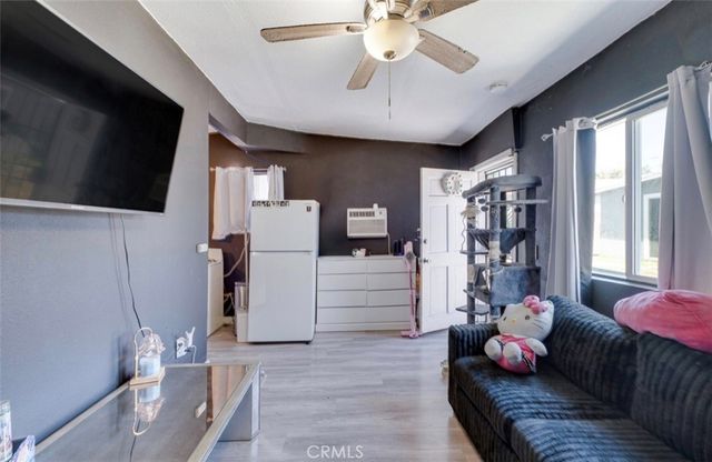 10347 Kalmia Street, Los Angeles, CA 90002