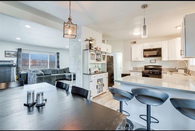 10347 Kalmia Street, Los Angeles, CA 90002