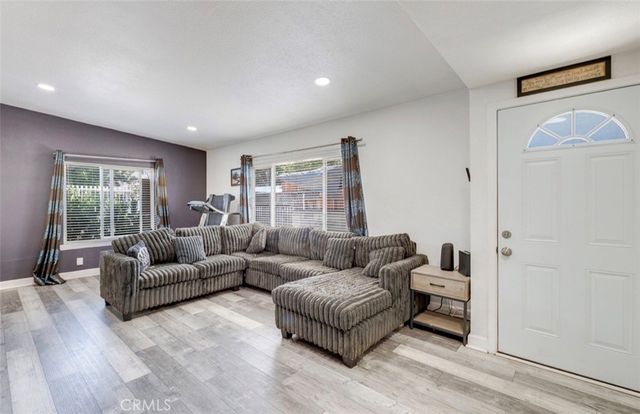 10347 Kalmia Street, Los Angeles, CA 90002