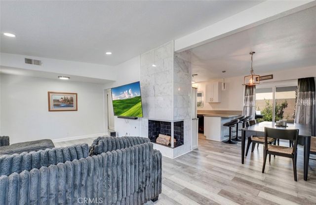 10347 Kalmia Street, Los Angeles, CA 90002