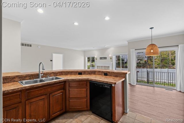1712 Cassady Place Drive, Plymouth, MI 48170
